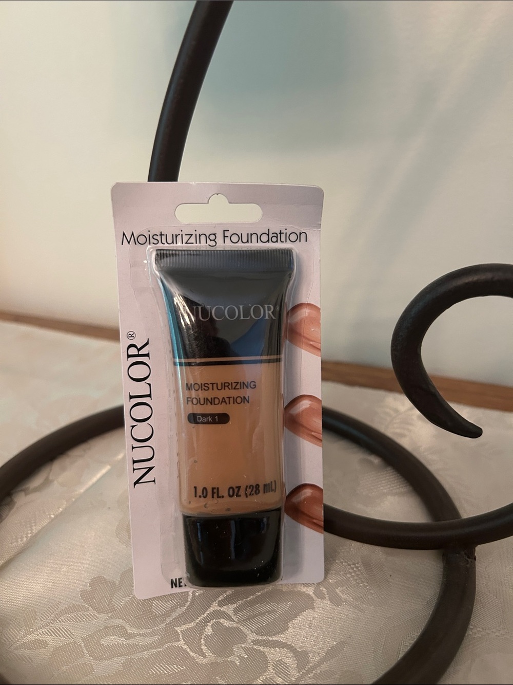 Sassy+Chic Moisturizing Foundation 1 oz New in Package Daily Face Makeup Dark 1